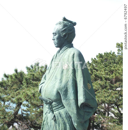 Sakamoto Ryoma club statue 6792497