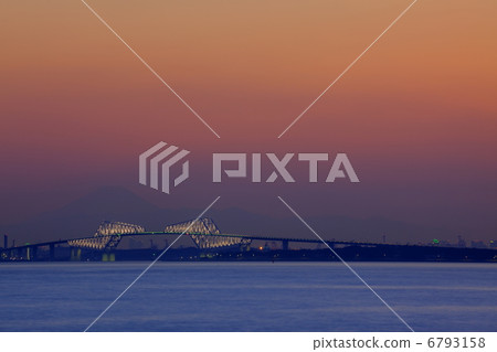 Fuji and Tokyo gate bridge 6793158