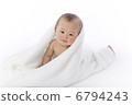 Baby naked 6794243