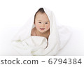 Baby naked 6794384