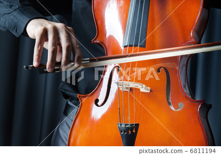 Man playing the cello Man playing the cello 6811194