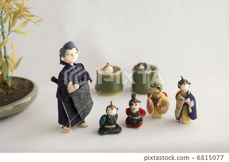 Tongue cutting sparrow 6815077