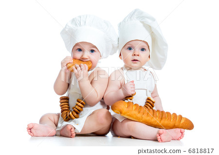 Little bakers kids boy and girl Little bakers kids boy and girl 6818817