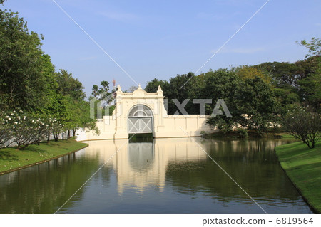 Bum Pinh Palace 6819564