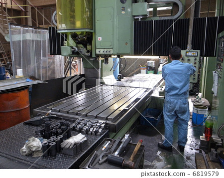 工人勞動鎮工廠金屬加工機械加工 6819579