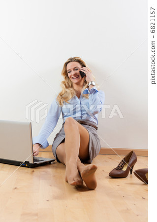 Businesswoman at home 6821157