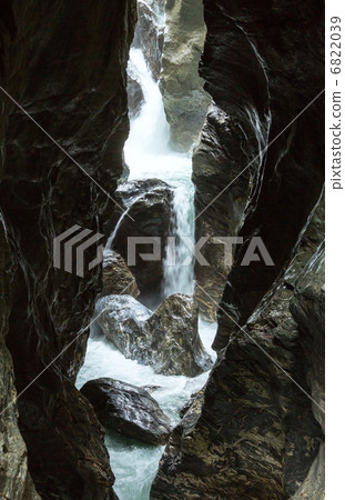 Liechtensteinklamm gorge  (Austria). 6822039