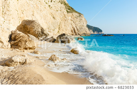 Wave on Porto Katsiki beach (Lefkada, Greece) 6823033
