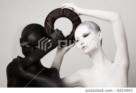 Affection. Black & White Yin and Yang Symbol. Tao. Asian feng shui Icon Affection. Black & White Yin and Yang Symbol. Tao. Asian feng shui Icon 6824901