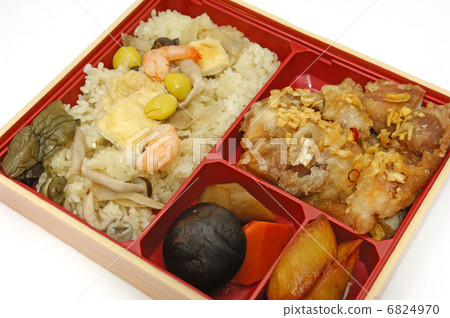 Delicious Chicken and Five Rice Otaku Bento Delicious Chicken and Five Rice Otaku Bento 6824970