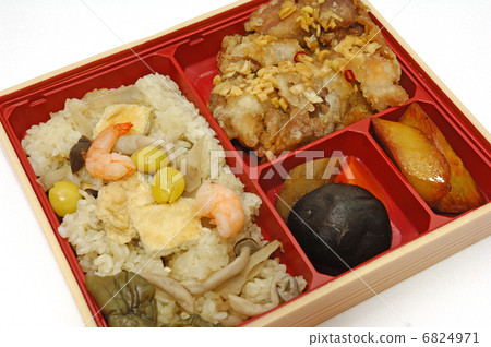 Delicious Chicken and Five Rice Otaku Bento Delicious Chicken and Five Rice Otaku Bento 6824971