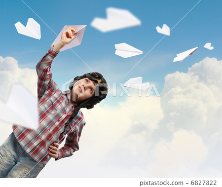 Little boy in pilots hat 6827822