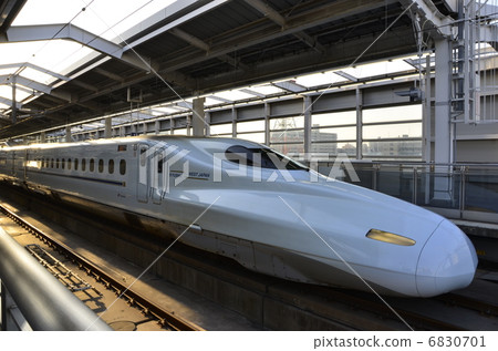 Kyushu Shinkansen swallow 6830701