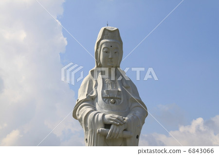 Naka-ga公園大Kannon Bodhisattva雕象 Naka-ga公園大Kannon Bodhisattva雕象 6843066
