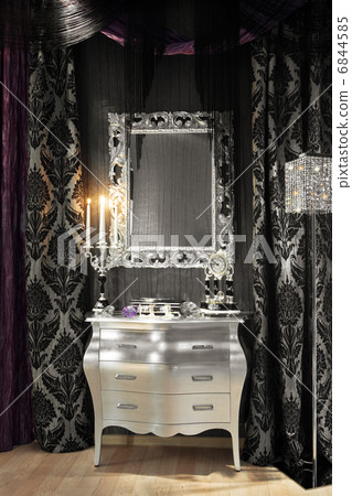 mirror mirror 6844585