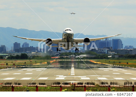 Now Dreamliner to the sky 6847167