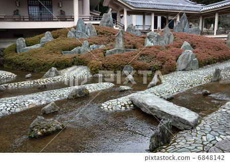 松尾大社祠堂，弓水花園 6848142