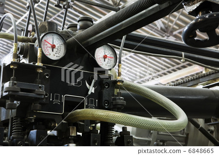 equipment for a press 6848665