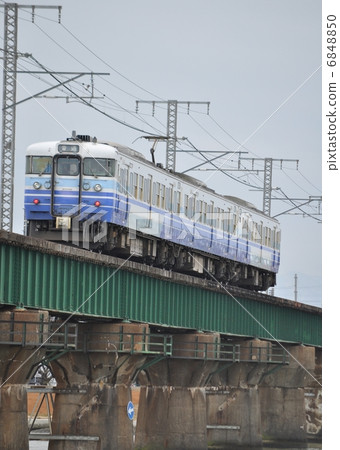 火車和橋樑 6848850