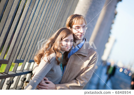 couple near the Summer garden 6848934
