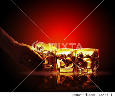 Three glasses of whiskey 6856191