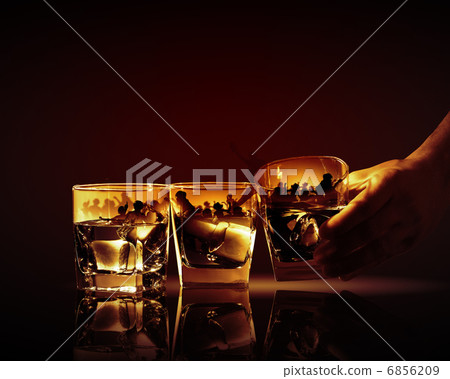 Three glasses of whiskey 6856209