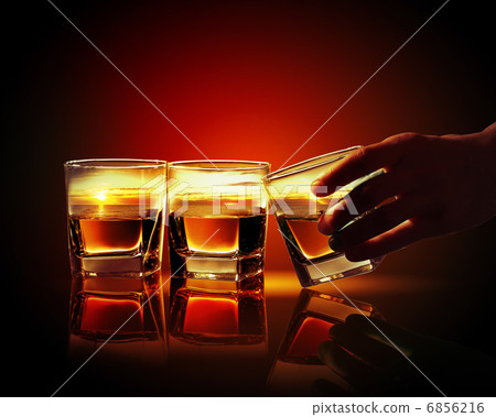 Three glasses of whiskey 6856216