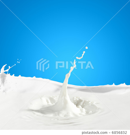 Pouring milk splash Pouring milk splash 6856832
