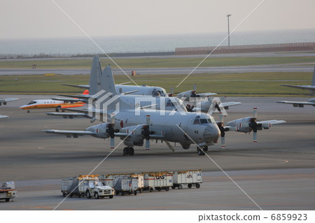 海上自衛隊那霸基地① 6859923
