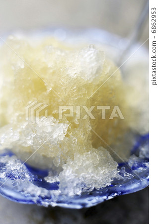 shaved ice  6862953