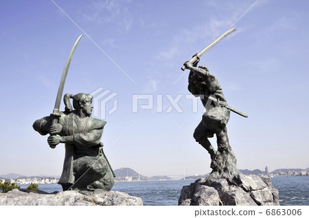 決鬥的紀念碑在Ganryu海島 決鬥的紀念碑在Ganryu海島 6863006