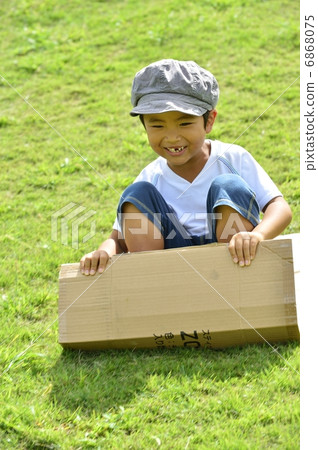 Grass slide 6868075