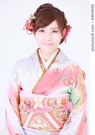 一個穿著和服的女人 6869698