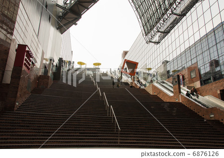 Large stairs 6876126