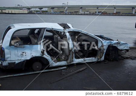 Illegal dumping vehicle 6879612