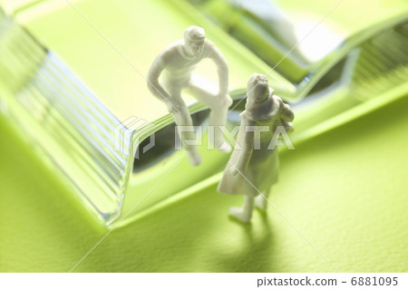 對象和Figia 6881095