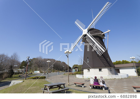 Windmill of Tsurumi-based ground 6882898