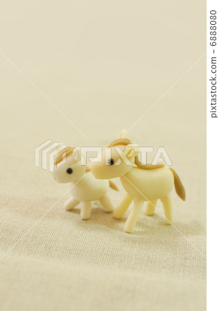 粘土製馬 6888080