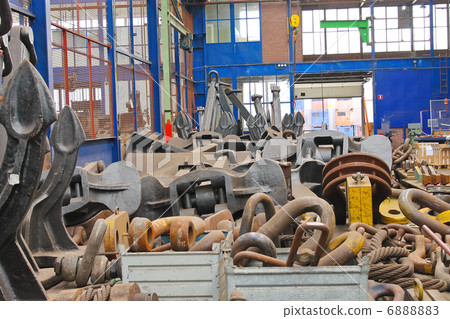 Anchors stored in stock shipyard 6888883