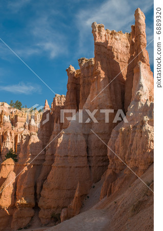 Red pinnacles (hoodoos) of Bryce Canyon, Utah, USA 6889320
