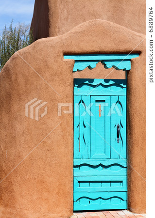 Santa Fe's blue door 6889764