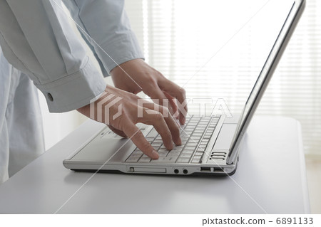 Contractor and computer Contractor and computer 6891133