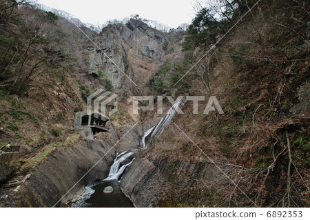 Ibaraki / Fukurodon Falls Ibaraki / Fukurodon Falls 6892353