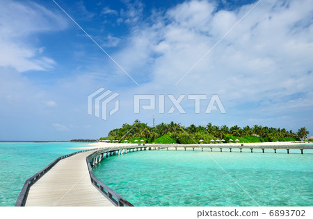 Beautiful beach with jetty Beautiful beach with jetty 6893702