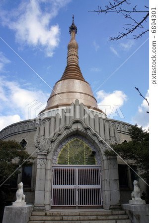 Mojiko Pagoda 6894301