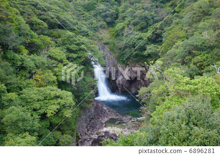 龍津瀑布 6896281