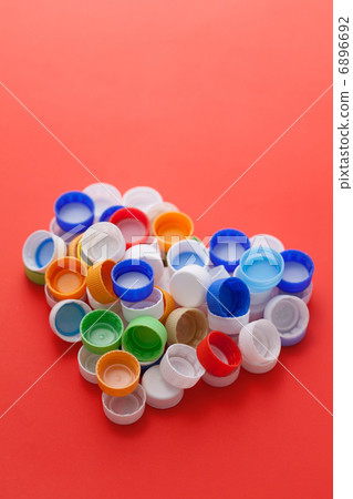 心形與塑料瓶蓋 6896692