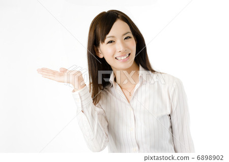 Smartphone and female employees 6898902