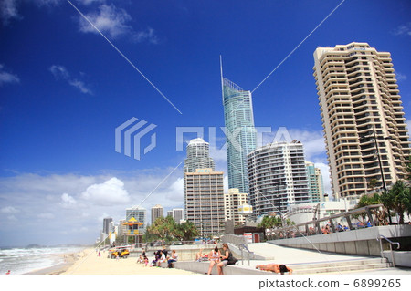 The beach The beach 6899265