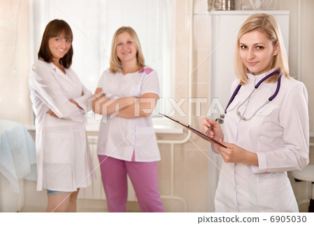 Young doctors team in hospital 6905030